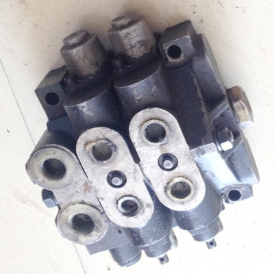 FT800多路閥 定制化優質農機配件的卓越之選